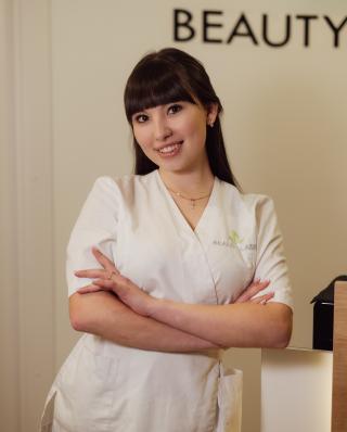 Фото Юлия Пономаренко - Администратор центра Beauty Laser