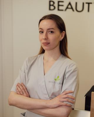 Фото Виктория Овдиенко - Сертифицированный специалист по лазерной эпиляции Lumenis / DEKA / Mantis